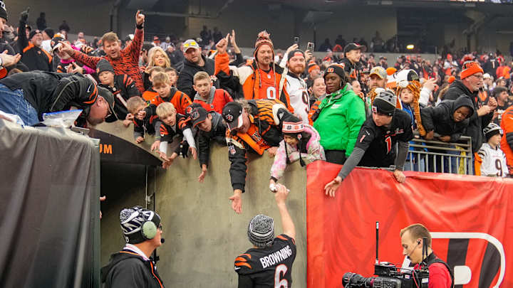 Look: Jake Browning Makes Impressive NFL History Following Win Over Vikings Look: Jake Browning Makes Impressive NFL History Following Win Over Vikings