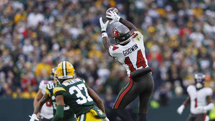 Even ‘The Onion’ Mocks Joe Barry’s Pass Coverage vs. Baker Mayfield