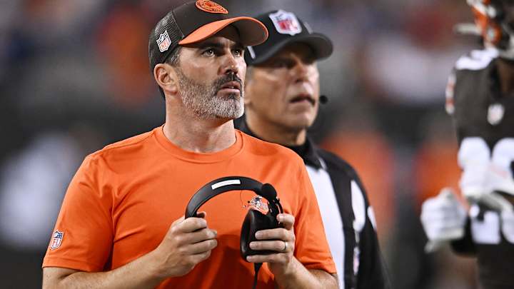 Mics Caught Browns Coach’s Very Relatable NSFW Reaction to Bears’ Failed Hail Mary