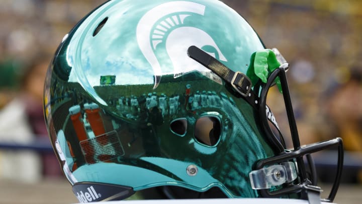 BREAKING: Another 2024 O-lineman commits to Michigan State BREAKING: Another 2024 O-lineman commits to Michigan State