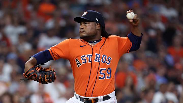 Cubs Reportedly Interested in World Series Winning Pitcher