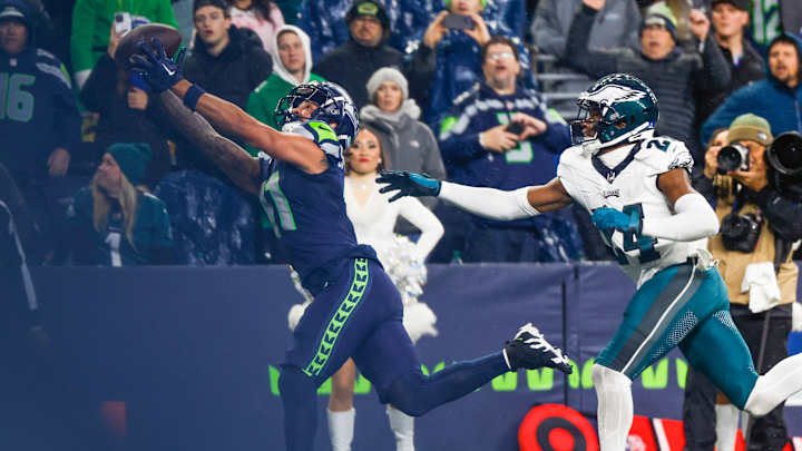 Jaxon Smith-Njigba’s Winning TD Catch on ‘MNF’ Perfectly Evoked 2022 Rose Bowl TD