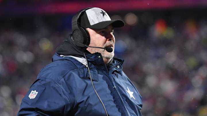 Cowboys’ Jerry Jones Oddly Raves About Coach Mike McCarthy After Humbling Loss to Bills