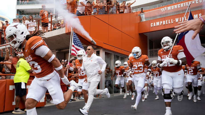 4-Star LB Tyanthony Smith Flips From Texas A&M, Commits to Longhorns