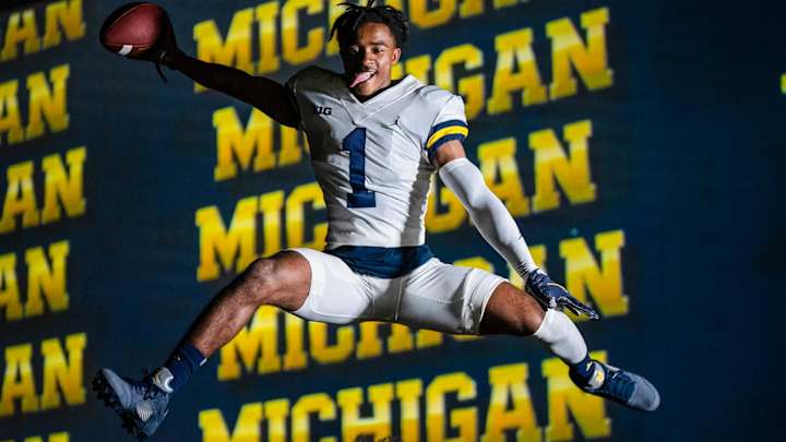 Early Signing Day: Jeremiah Lowe Signs With Michigan Football