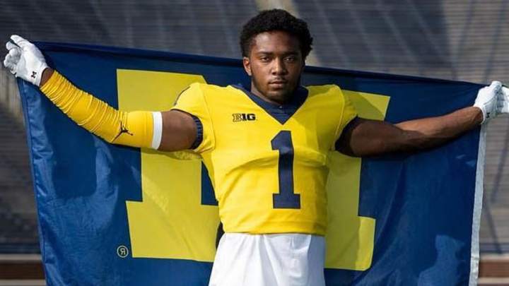 Early Signing Day: Jeremiah Beasley Signs With Michigan Football