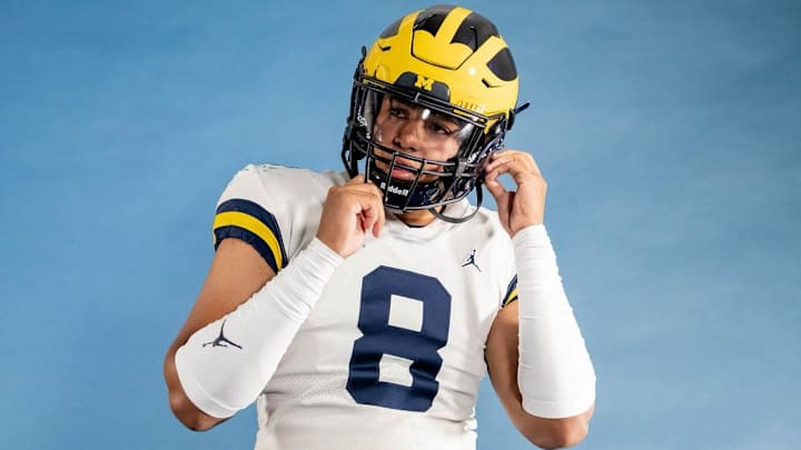 Early Signing Day: Dominic Nichols Signs With Michigan Football