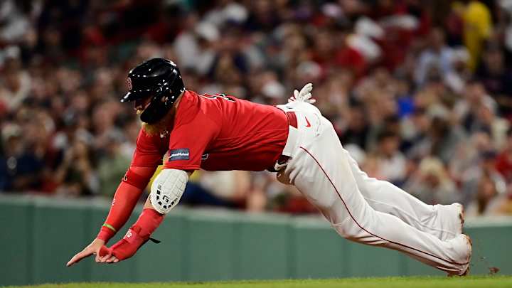 Mets Reportedly 'Considering' Move For Free-Agent Slugger Mets Reportedly 'Considering' Move For Free-Agent Slugger