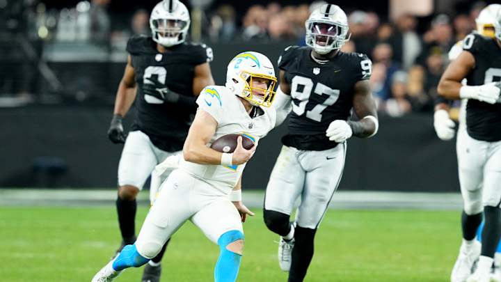 Chargers News: Giff Smith Details What the Bolts Must Do to Finish the Season Strong