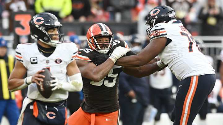 Justin Fields' Search for Consistency Justin Fields' Search for Consistency