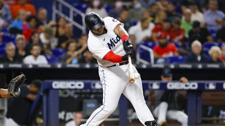 Former Milwaukee Brewers, Miami Marlins' Slugger Heads to Japan to Continue Career