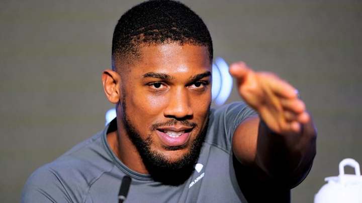 Anthony Joshua Has Heated Standoff With Old Rival: 'I'm Still Your Landlord' Anthony Joshua Has Heated Standoff With Old Rival: 'I'm Still Your Landlord'