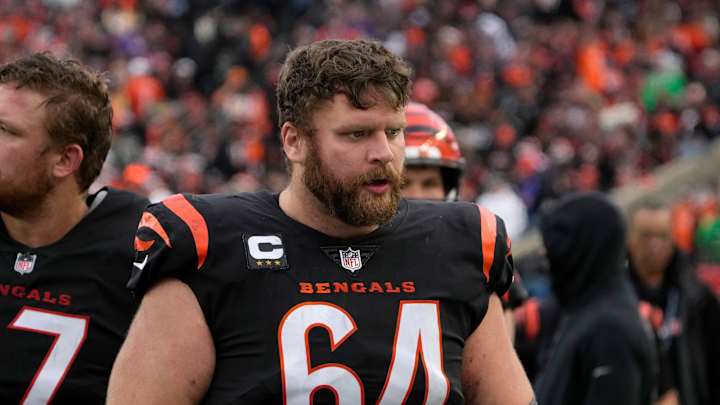 Tyler Boyd, Ted Karras Preach Importance of Steelers Game: 'Fighting For Our Football Lives'