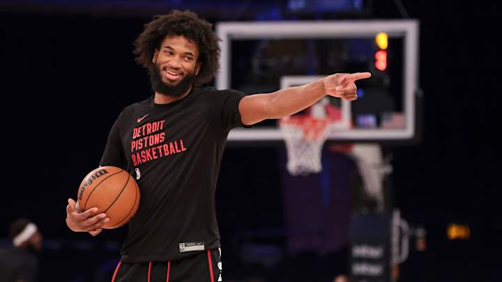 Pistons Players Team Up to Pay Off Local Families’ Debts as Holiday Surprise