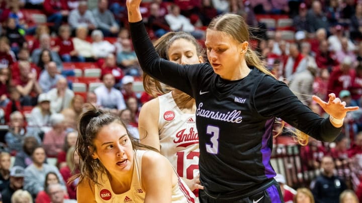 No. 16 Indiana Hosts Bowling Green Friday Night in Non-Conference Finale