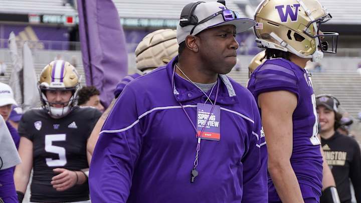 Shephard's Season-Long Message to Huskies Has Nice Ring to It