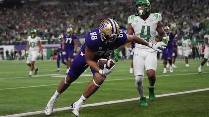 After His TD Catch, Moore Ready to do More for the Huskies