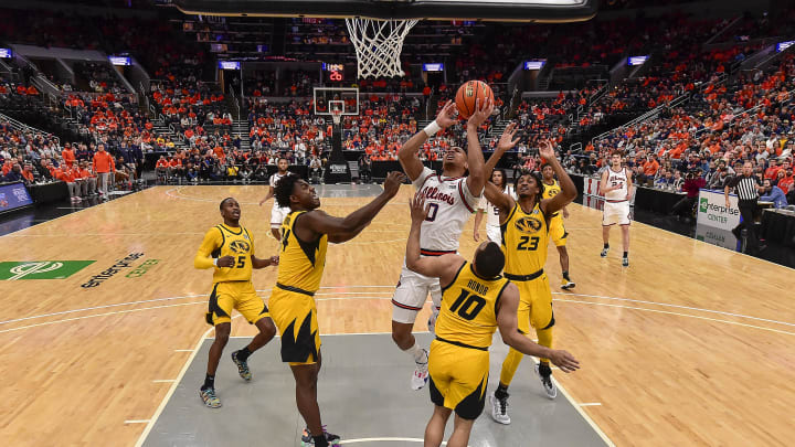 Mizzou Basketball Throttled by No. 13 Illinois in Braggin' Rights Game Mizzou Basketball Throttled by No. 13 Illinois in Braggin' Rights Game