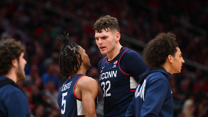 UConn’s Donovan Clingan to Miss Time With Foot Injury