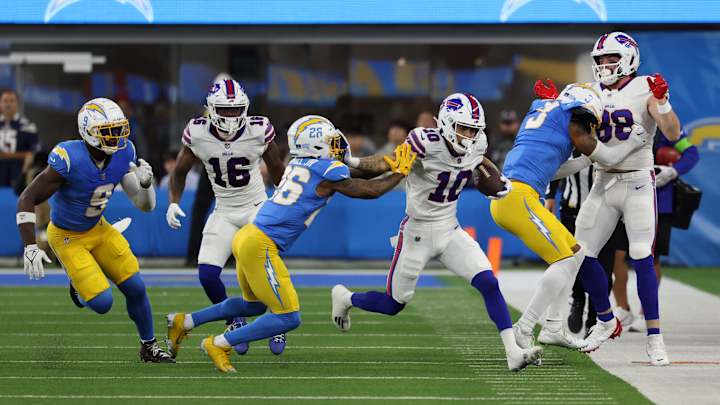 Josh Allen, Buffalo Bills Climb Out of Early Hole, Lead Los Angeles Chargers at Halftime