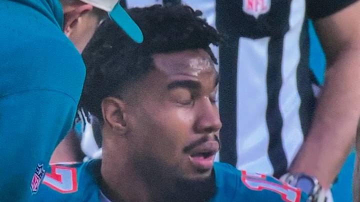 Cowboys BREAKING: 2 Dolphins: Stars - Raheem Mostert and Jalen Waddle - Exit with Freak Injuries - LOOK Cowboys BREAKING: 2 Dolphins: Stars - Raheem Mostert and Jalen Waddle - Exit with Freak Injuries - LOOK