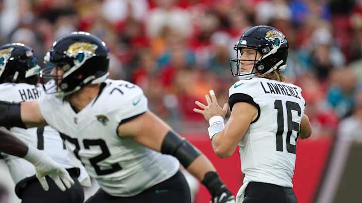 Buccaneers 30, Jaguars 12: Trevor Lawrence Melts Down on Christmas Eve