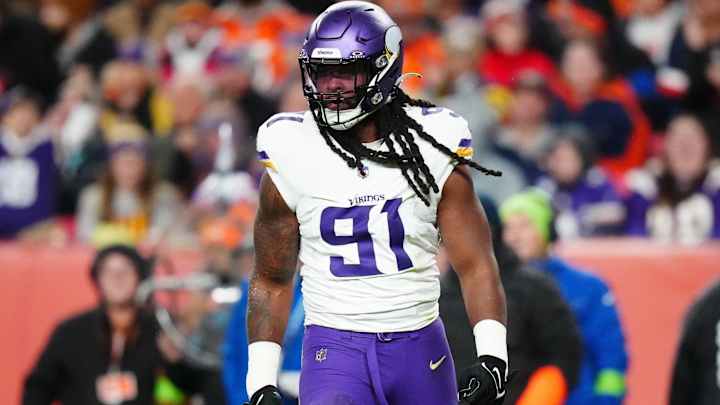 NFL Fans Crushed Refs After Brutal Roughing the Passer Call in Lions-Vikings Game