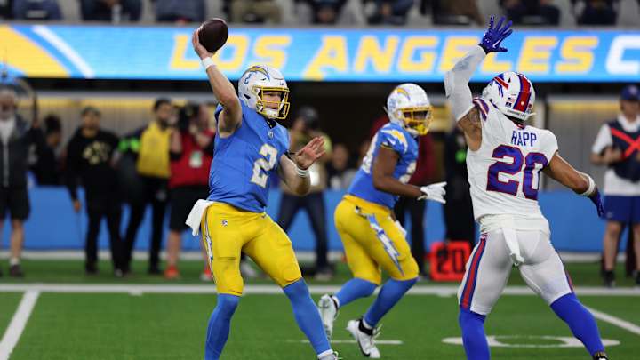 Chargers News: Easton Stick Reflects On Opportunity to Lead Bolts