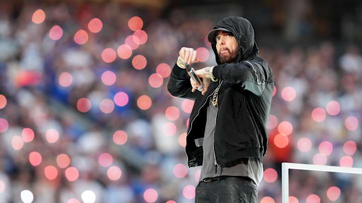 Eminem Celebrated Lions’ NFC North Title With Two Perfect Tweets