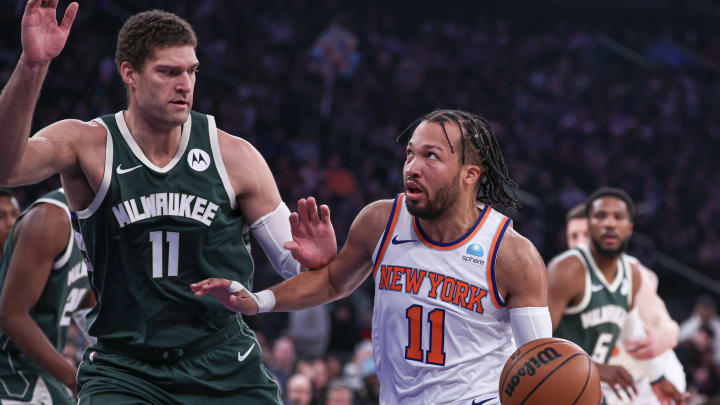Knicks Earn Much-Needed Win Over Bucks to Tip Off Christmas Knicks Earn Much-Needed Win Over Bucks to Tip Off Christmas