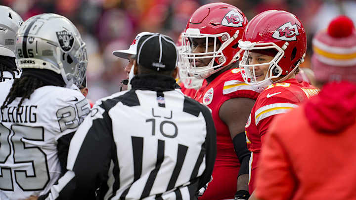 Raiders DB Trolled Chiefs So Hard With Perfect Four-Word Grinch Tweet After Win