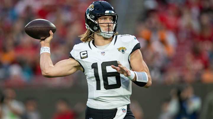 Trevor Lawrence's MRI Reportedly Reveals Shoulder Sprain Trevor Lawrence's MRI Reportedly Reveals Shoulder Sprain