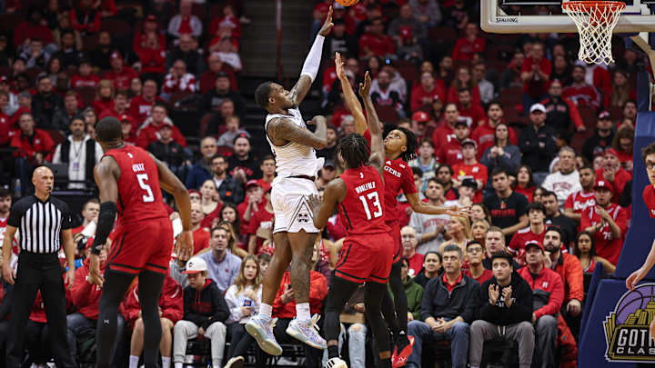 Jimmy Bell Jr. Named SEC Men's Basketball Player of the Week