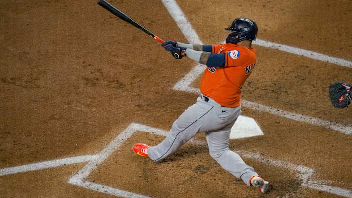 Chicago White Sox Ink Veteran Backstop to One-Year Deal with 2025 Option