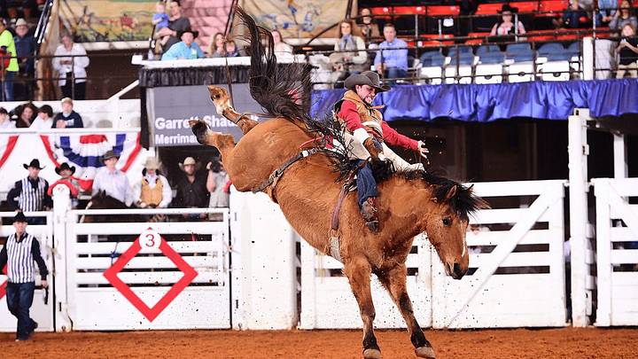 Rodeo Athletes Aim To Cash In at Lucrative Winter Rodeos