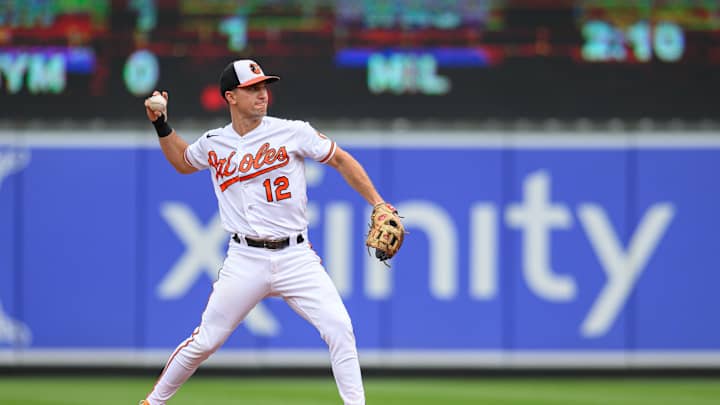 Pittsburgh Pirates Reportedly Intrigued By Idea of Reunion with Veteran Infielder