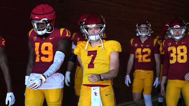 USC Football: Lincoln Riley Reveals Whether Miller Moss' Holiday Bowl Game Earned Him 2024 QB1 Gig USC Football: Lincoln Riley Reveals Whether Miller Moss' Holiday Bowl Game Earned Him 2024 QB1 Gig