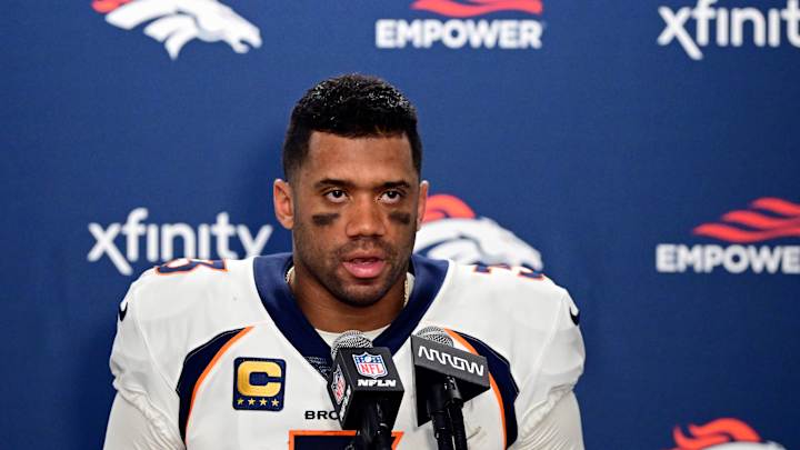 NFL Fans Had So Many ‘Let’s Ride’ Jokes After Russell Wilson Reportedly Got Benched