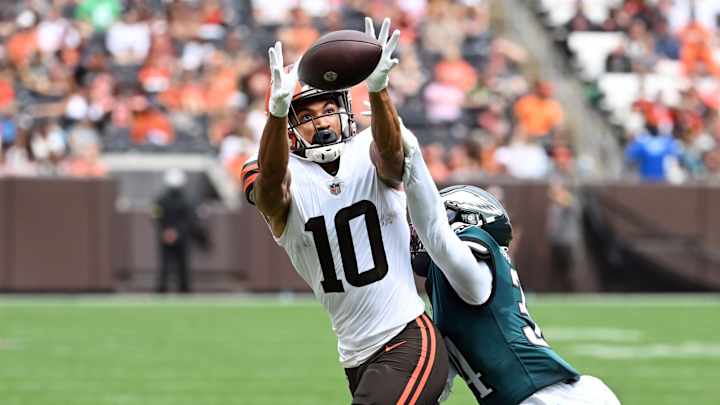 Colts Urged to Target Former Browns, Dolphins Speedster Colts Urged to Target Former Browns, Dolphins Speedster