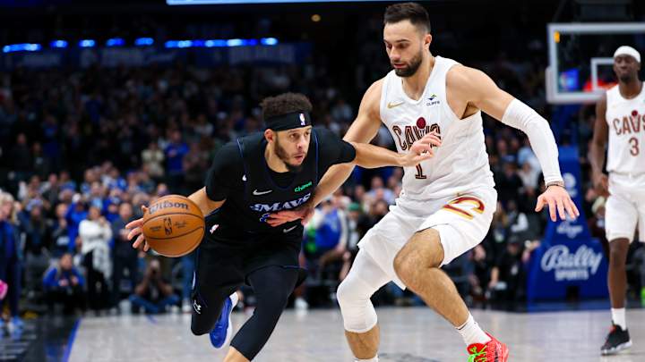 Mavs' Seth Curry 'Stays Ready,’ Season-High 19 Points in Loss to Cavs