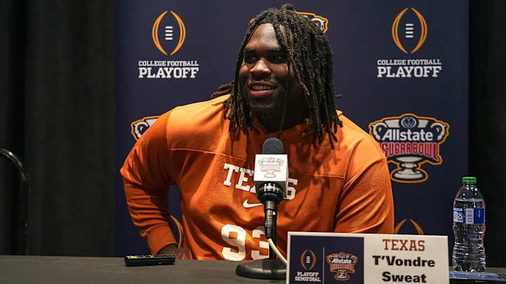 Huskies Don't Bite on Reporter's Outrage Over Sweat Response Huskies Don't Bite on Reporter's Outrage Over Sweat Response