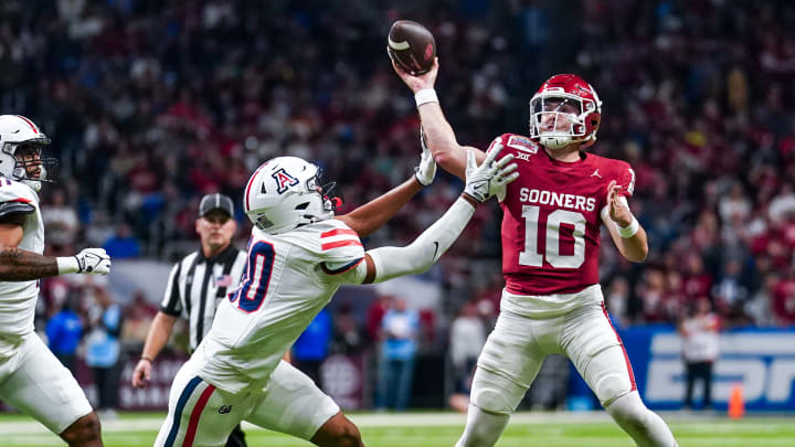Oklahoma Rallies, Then Collapses Against Arizona in Alamo Bowl