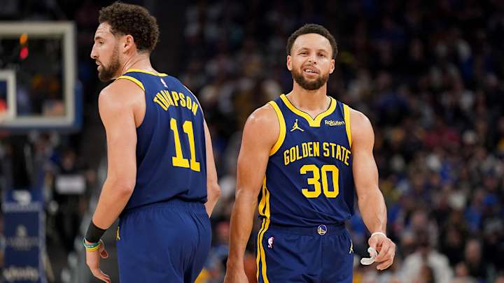 Steph Curry, Klay Thompson Share Somber Moment on Bench After Warriors’ Ugly Loss Steph Curry, Klay Thompson Share Somber Moment on Bench After Warriors’ Ugly Loss