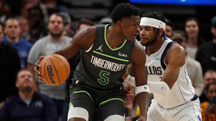 Wolves eventually find their way in win over undermanned Mavericks