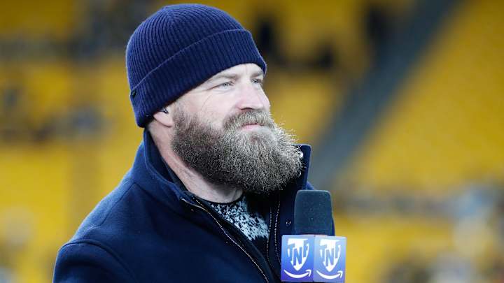 Ryan Fitzpatrick Tweaks Aaron Rodgers by Revealing Vaccination Status During Interview Ryan Fitzpatrick Tweaks Aaron Rodgers by Revealing Vaccination Status During Interview