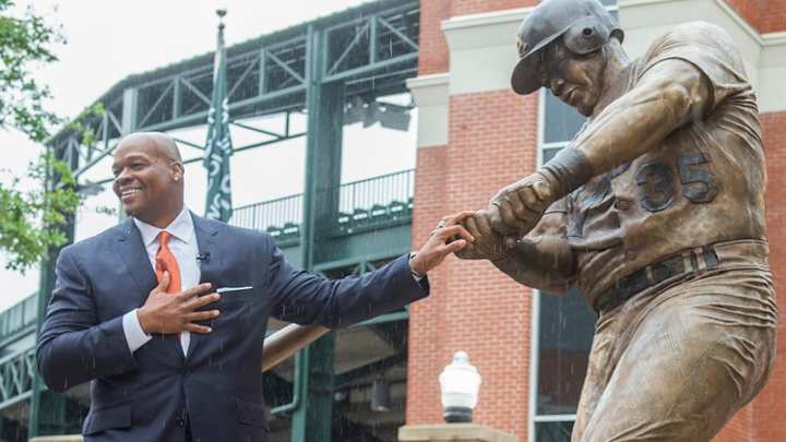 Former Chicago White Sox Star Says He's Alive After Embarrassing Network Gaffe