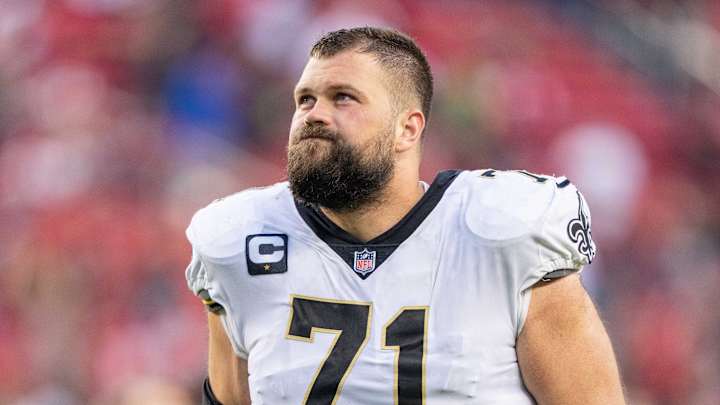 Saints Veteran Offensive Tackle Had Minor Knee Surgery