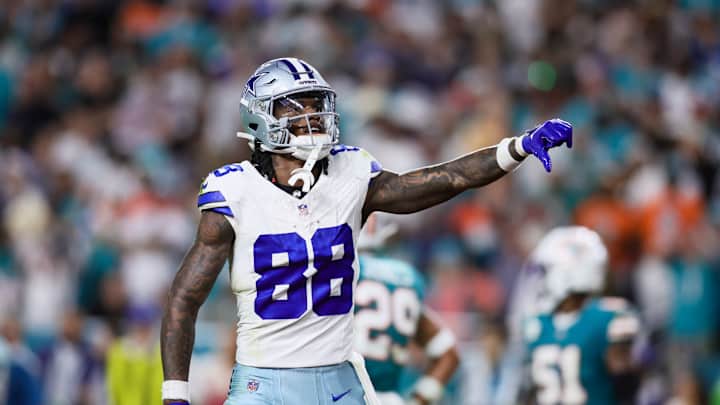 CeeDee Lamb Breaks Cowboys’ Single-Season Records for Yards, Receptions vs. Lions