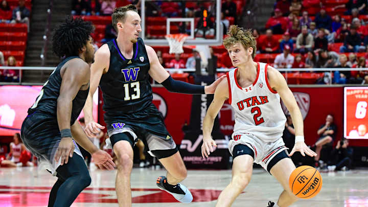 Huskies Blow 15-Point Lead, Get Swept On Road Trip Huskies Blow 15-Point Lead, Get Swept On Road Trip