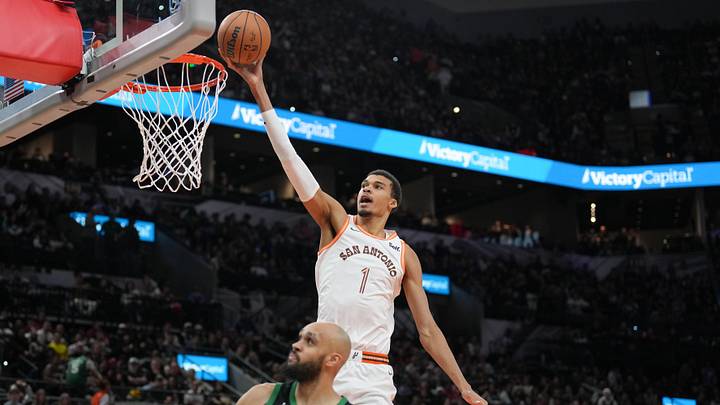 Victor Wembanyama’s Freakish Dunk Against Celtics Had NBA Social Media Buzzing Victor Wembanyama’s Freakish Dunk Against Celtics Had NBA Social Media Buzzing